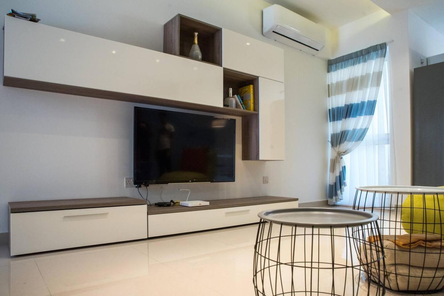 Modern 1Br Maisonette 2 Mins Away From The Beach San Pawl il-Baħar Kültér fotó