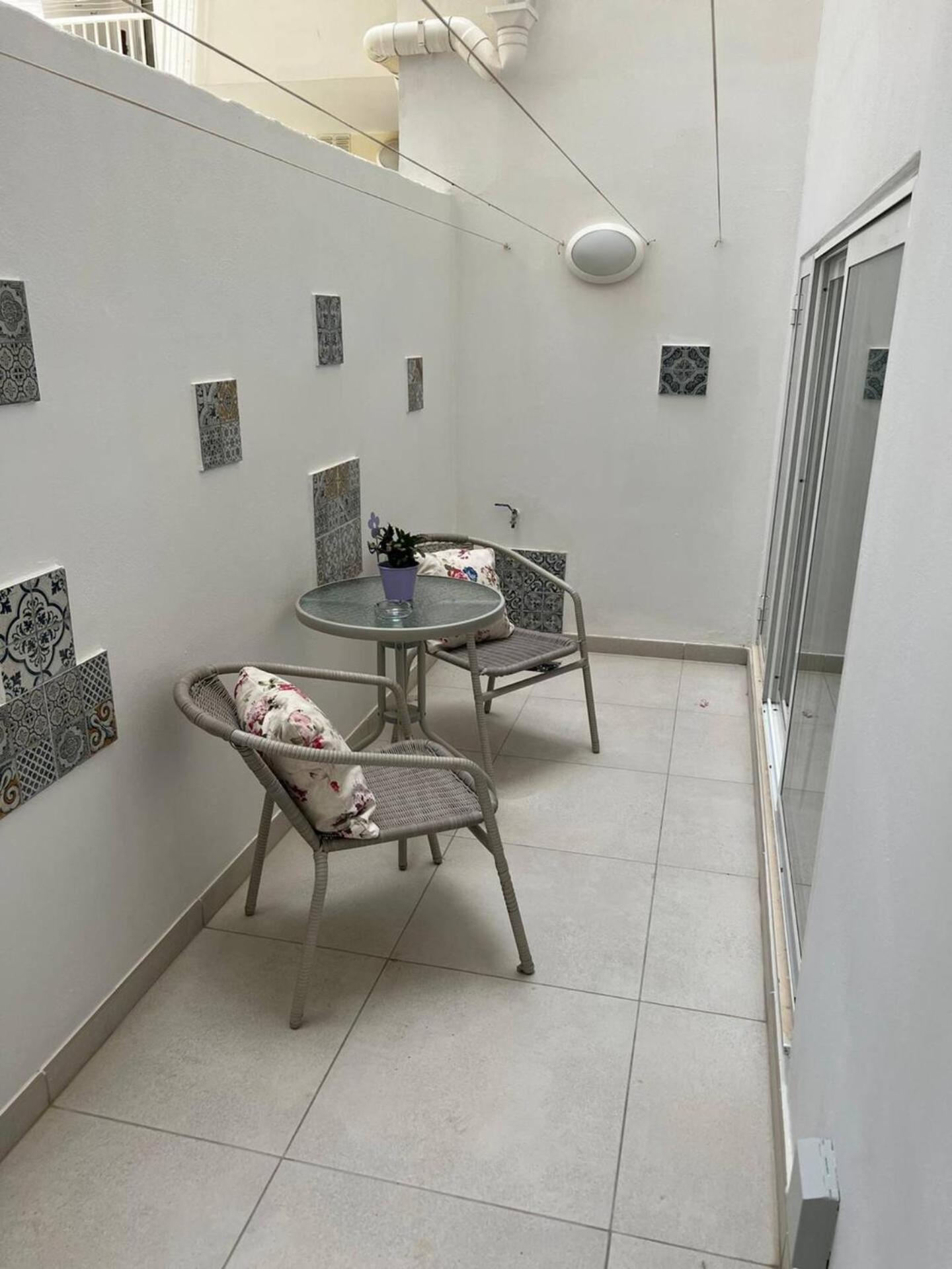 Modern 1Br Maisonette 2 Mins Away From The Beach San Pawl il-Baħar Kültér fotó